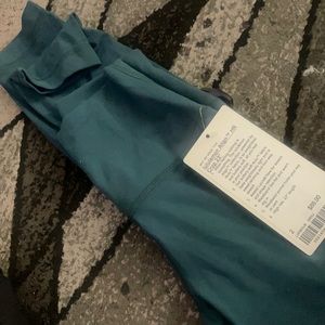 Lululemon HR  crop 23”